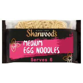 Sharwoods medium egg noodles
