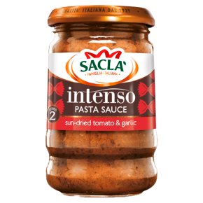 Sacla' Italia intenso stir in tomato & garlic