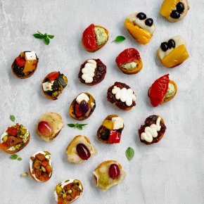 54 Mixed Crostini Canapés