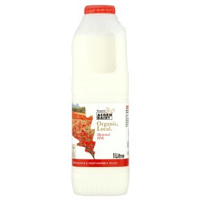 Acorn Dairy skimmed milk